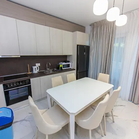 Luxury 5 Apartamento *