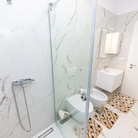 Luxury 5 Vlorë